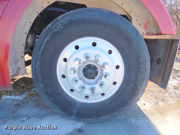 image for item DL8879 1996 Peterbilt 379  dump truck