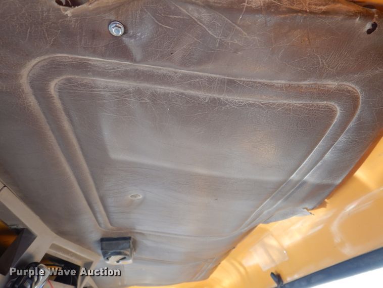 image for item DN2666 2000 International 4900  dump truck