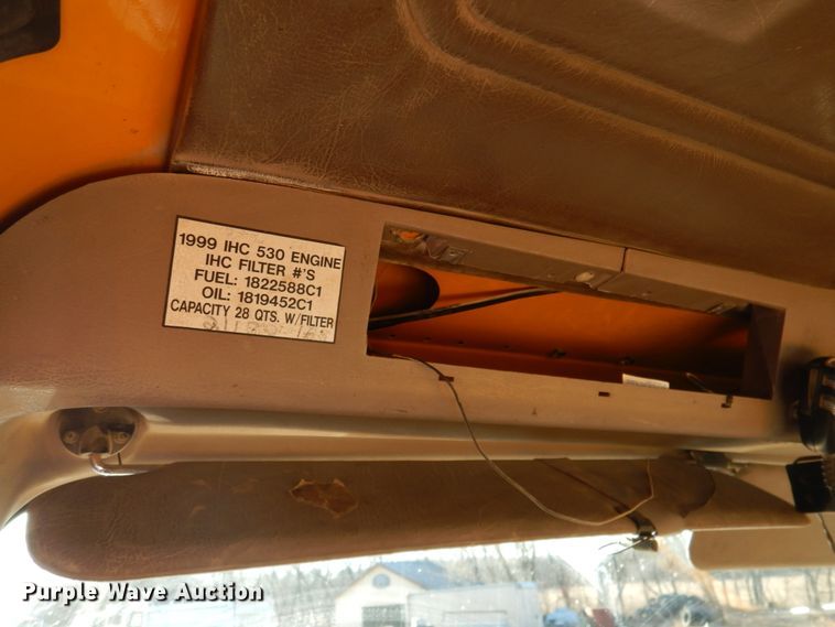 image for item DN2666 2000 International 4900  dump truck