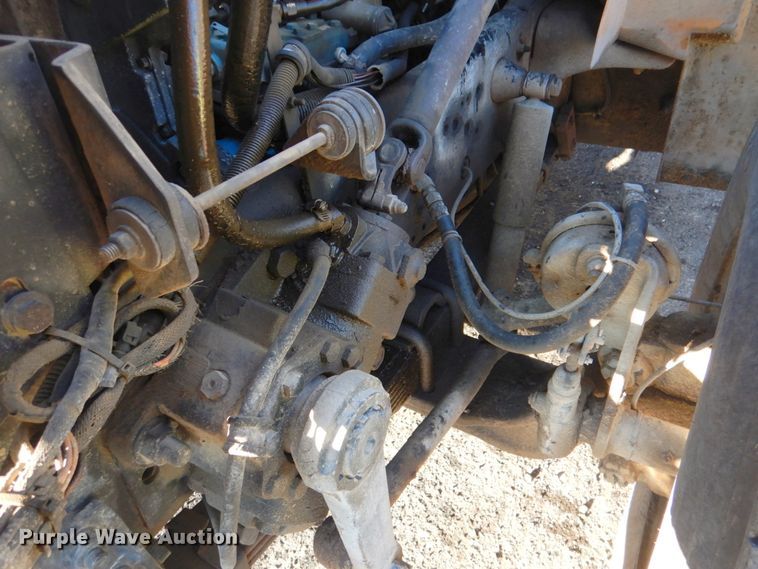 image for item DN2666 2000 International 4900  dump truck