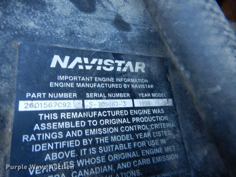 image for item DN2666 2000 International 4900  dump truck