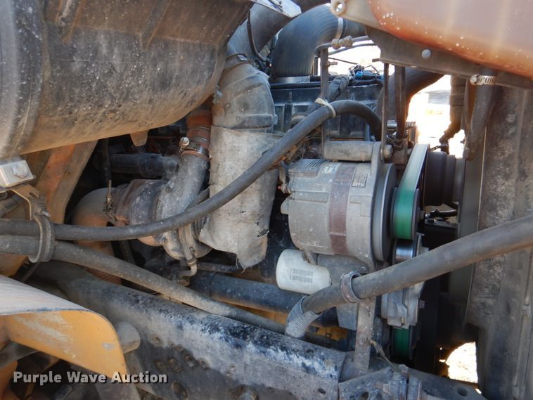 image for item DN2666 2000 International 4900  dump truck