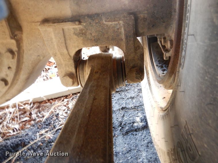 image for item DN2666 2000 International 4900  dump truck