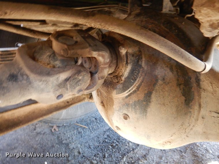 image for item DN2666 2000 International 4900  dump truck