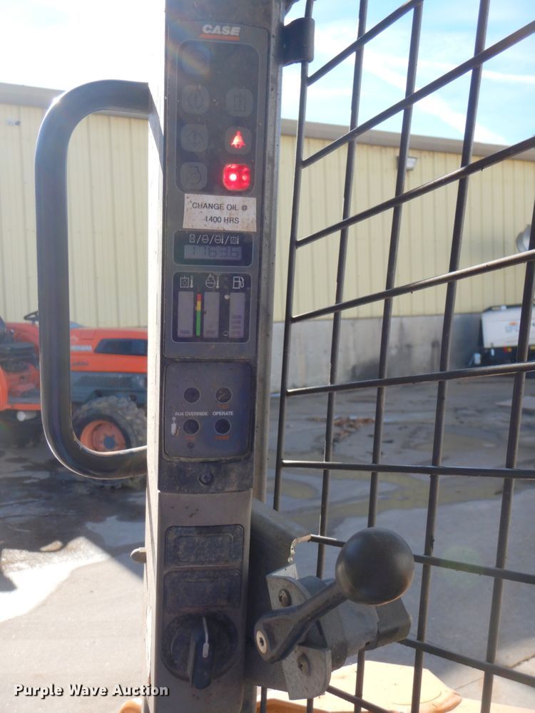 image for item DN2669 2015 Case SV185  skid steer loader