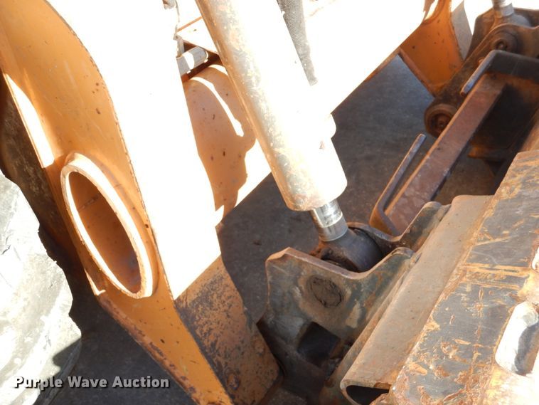 image for item DN2669 2015 Case SV185  skid steer loader