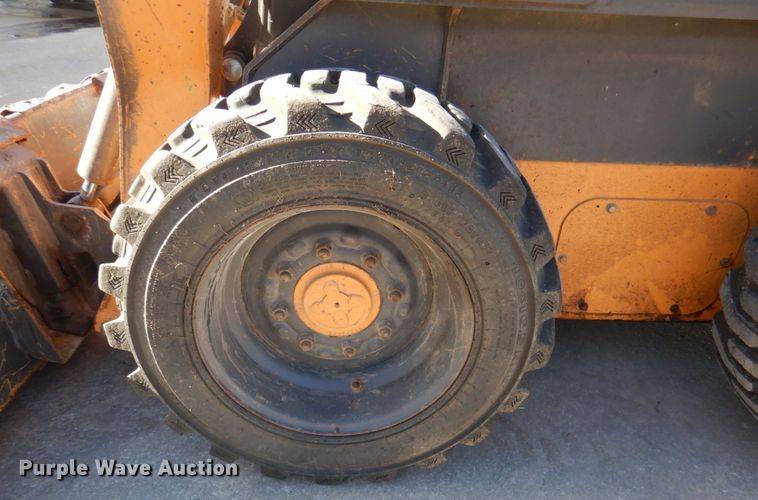 image for item DN2669 2015 Case SV185  skid steer loader