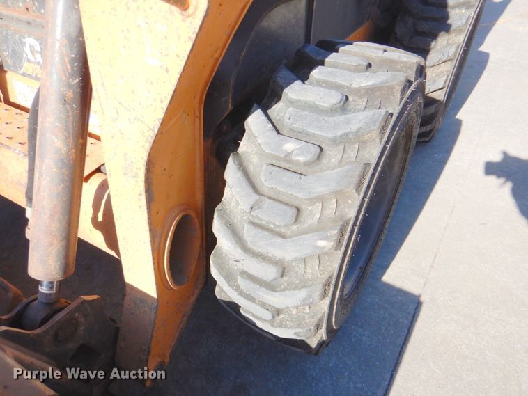 image for item DN2669 2015 Case SV185  skid steer loader