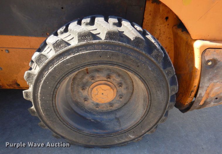 image for item DN2669 2015 Case SV185  skid steer loader