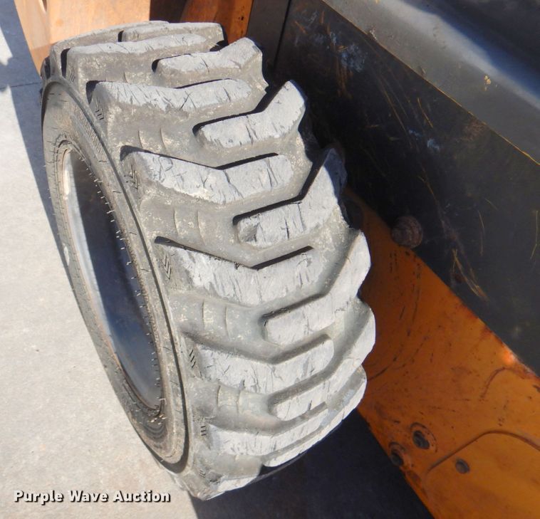 image for item DN2669 2015 Case SV185  skid steer loader