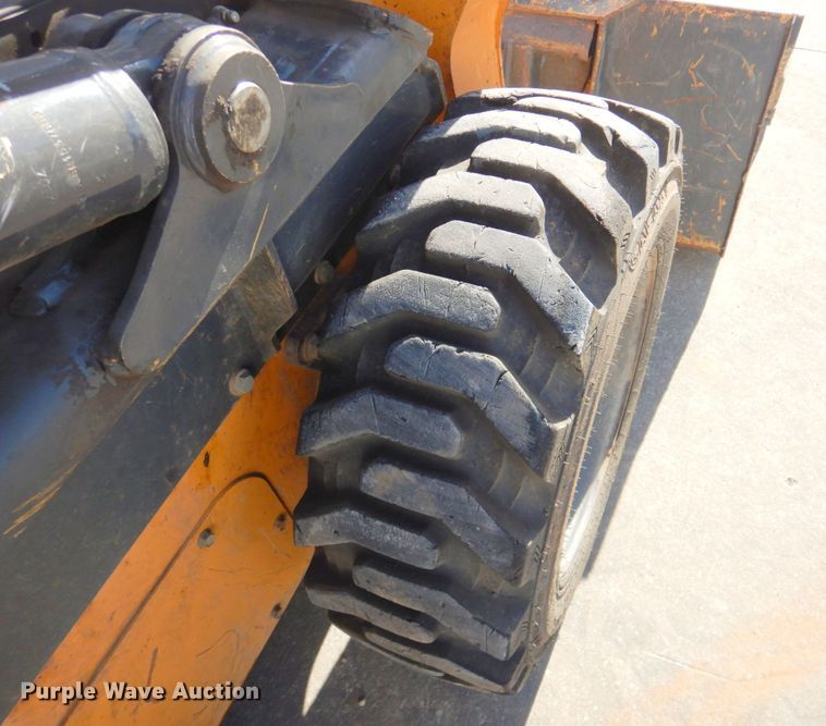 image for item DN2669 2015 Case SV185  skid steer loader