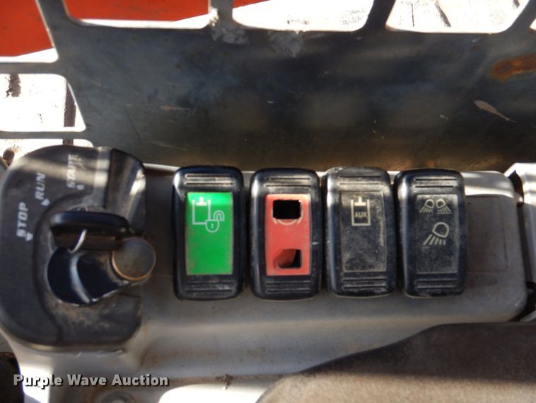 image for item DN2670 Kubota SVL75  tracked skid steer loader