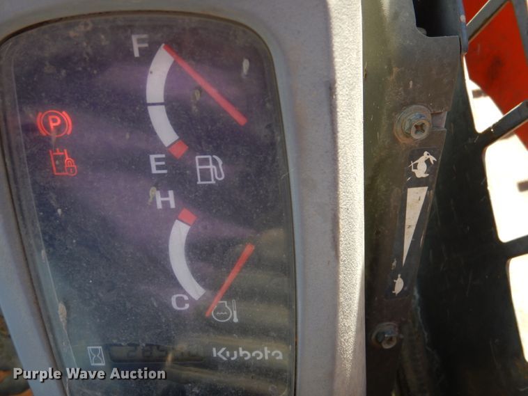 image for item DN2670 Kubota SVL75  tracked skid steer loader