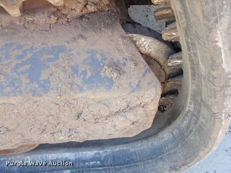 image for item DN2670 Kubota SVL75  tracked skid steer loader