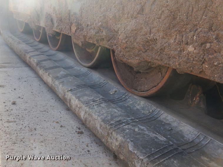 image for item DN2670 Kubota SVL75  tracked skid steer loader