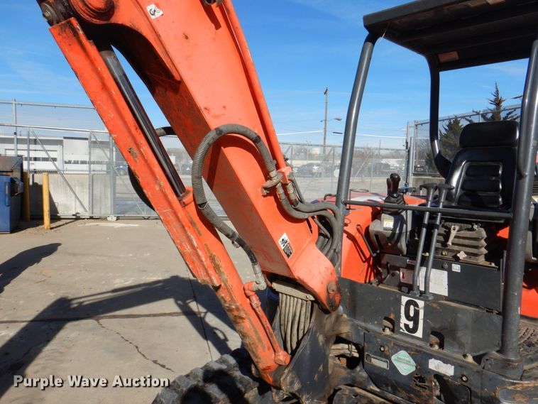 image for item DN2671 2012 Kubota KX121-3ST  mini excavator