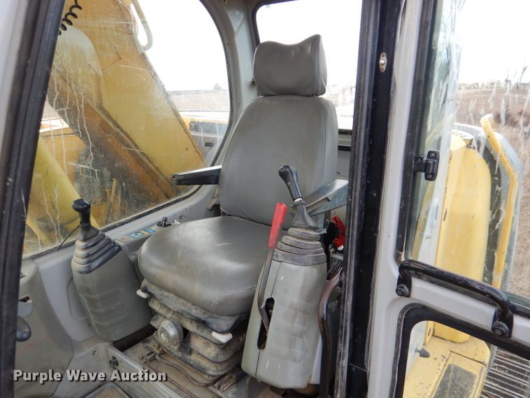 image for item DN5445 2001 Kobelco SK200SRLC  excavator