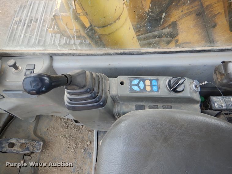 image for item DN5445 2001 Kobelco SK200SRLC  excavator