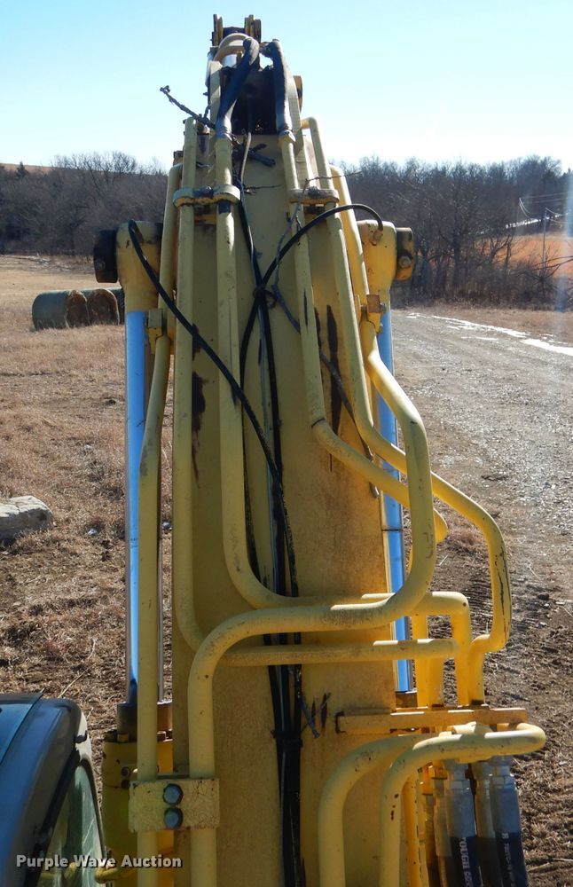 image for item DN5445 2001 Kobelco SK200SRLC  excavator