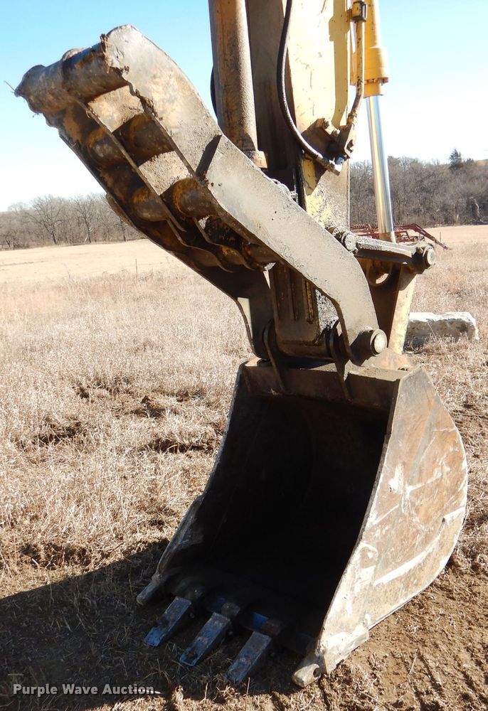 image for item DN5445 2001 Kobelco SK200SRLC  excavator