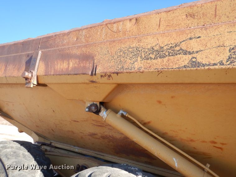 image for item DN5446 1998 Caterpillar D300E  haul truck