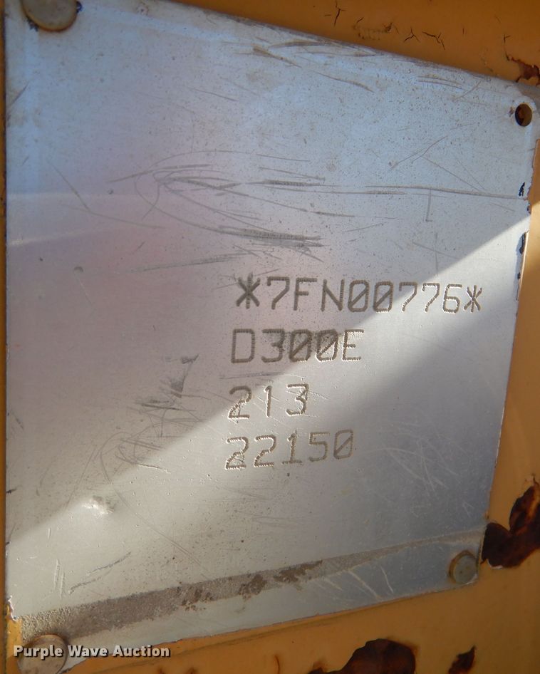 image for item DN5446 1998 Caterpillar D300E  haul truck