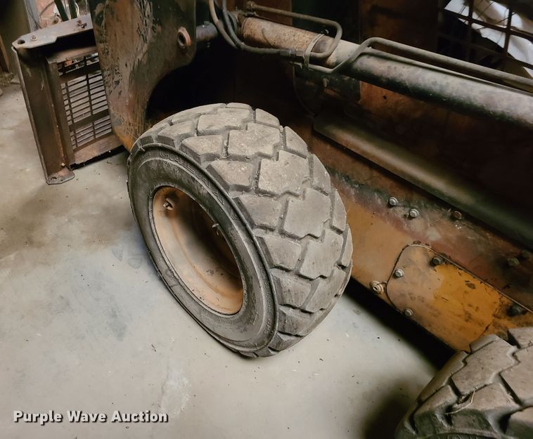 image for item GB9177 Case 440  skid steer loader