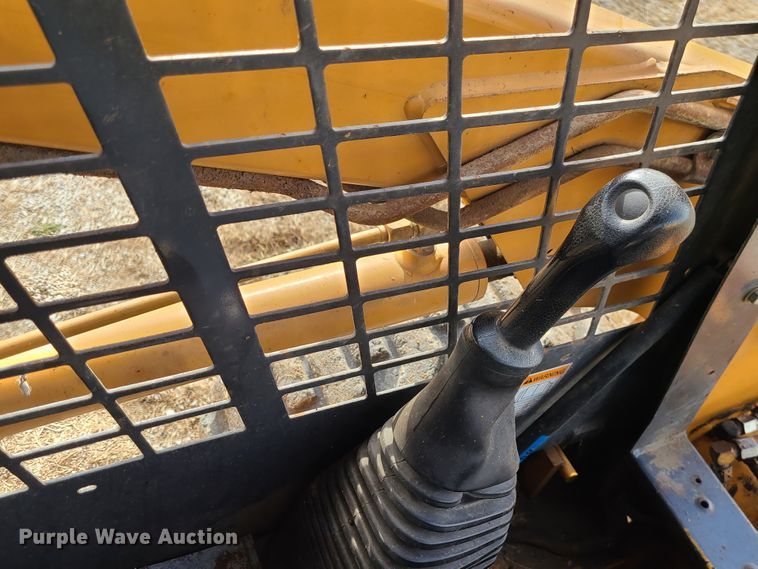 image for item GB9178 2002 Case 40XT  skid steer loader