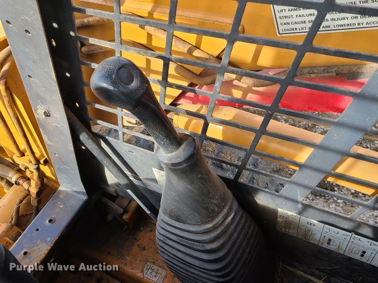 image for item GB9178 2002 Case 40XT  skid steer loader