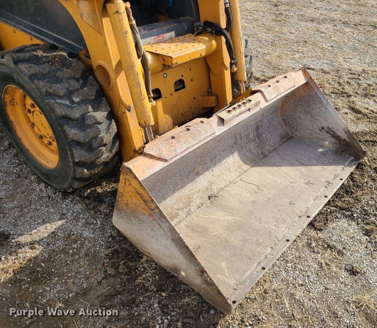 image for item GB9178 2002 Case 40XT  skid steer loader