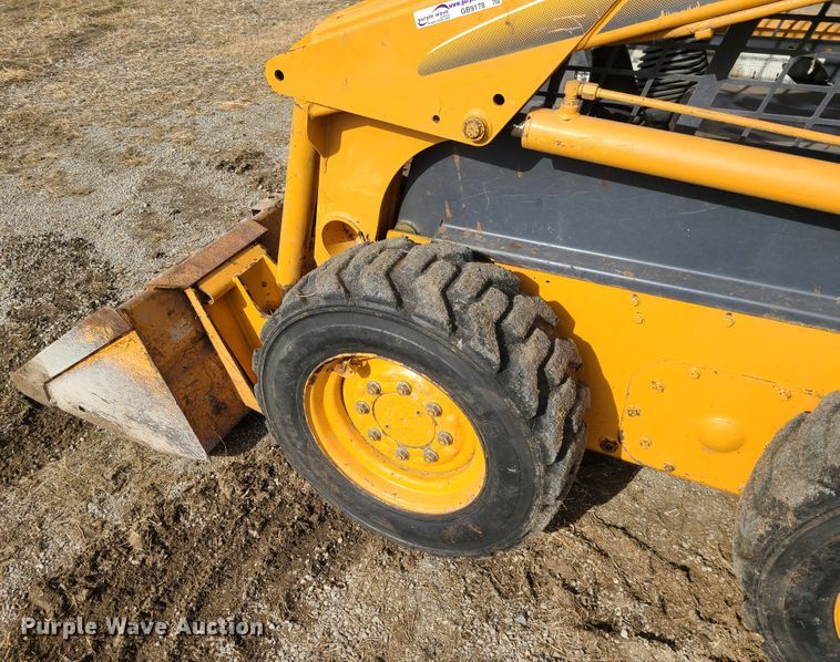 image for item GB9178 2002 Case 40XT  skid steer loader