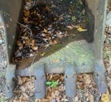 image for item H1008 Esco  28"W excavator bucket