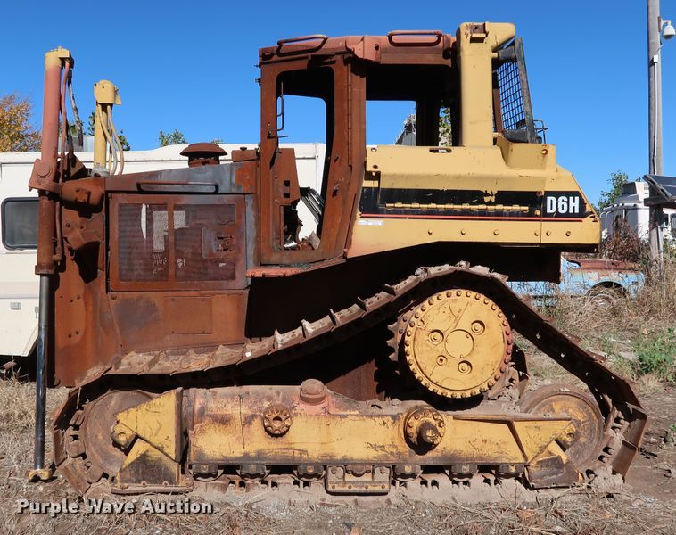 image for item HK9745 1988 Caterpillar D6H  dozer