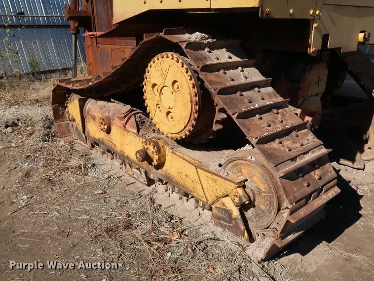 image for item HK9745 1988 Caterpillar D6H  dozer