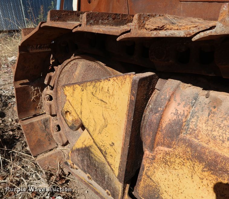 image for item HK9745 1988 Caterpillar D6H  dozer