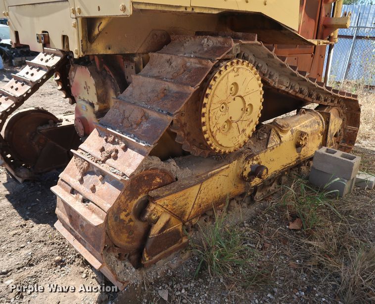 image for item HK9745 1988 Caterpillar D6H  dozer