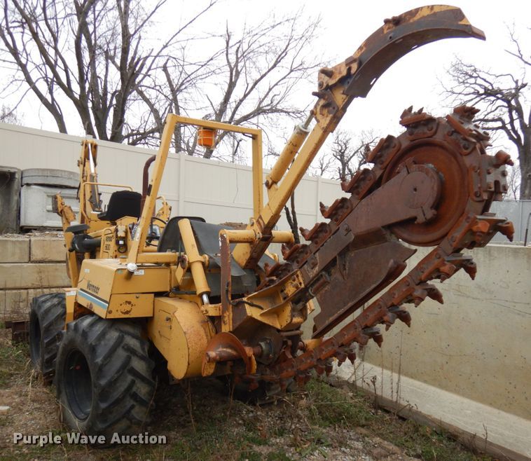 image for item IO9548 1999 Vermeer V8100  trencher