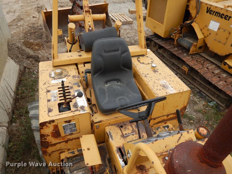 image for item IO9548 1999 Vermeer V8100  trencher