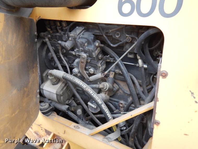 image for item IO9548 1999 Vermeer V8100  trencher