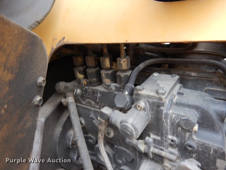 image for item IO9548 1999 Vermeer V8100  trencher