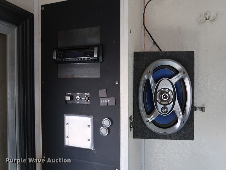 image for item IY9053 1997 Wil-Ro Inc.  fiber optic splicing trailer