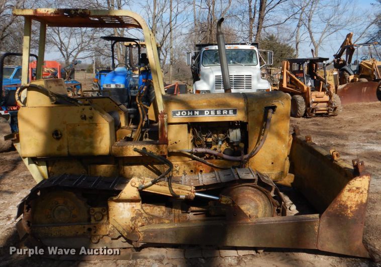 image for item JD9463 John Deere  dozer