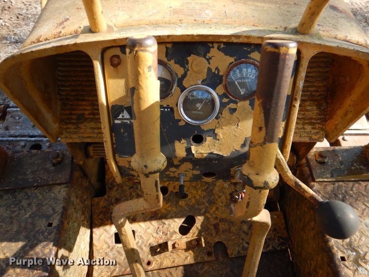 image for item JD9463 John Deere  dozer