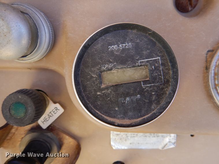 image for item JD9464 1988 Caterpillar D3C  dozer