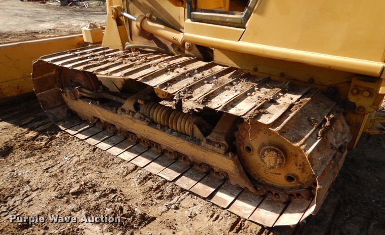 image for item JD9464 1988 Caterpillar D3C  dozer