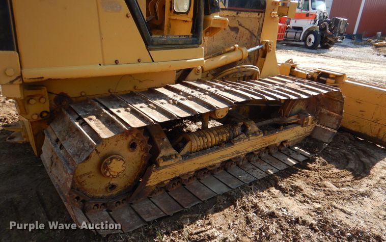 image for item JD9464 1988 Caterpillar D3C  dozer