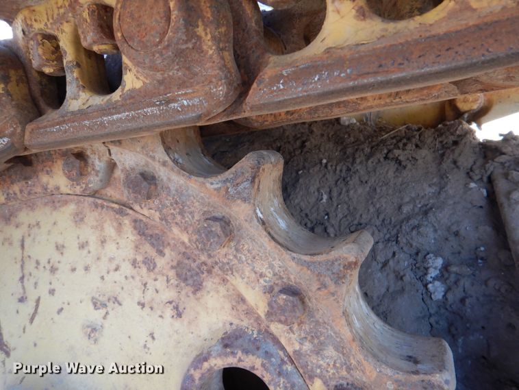 image for item JD9464 1988 Caterpillar D3C  dozer