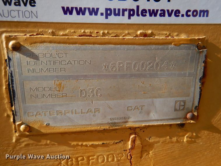 image for item JD9464 1988 Caterpillar D3C  dozer