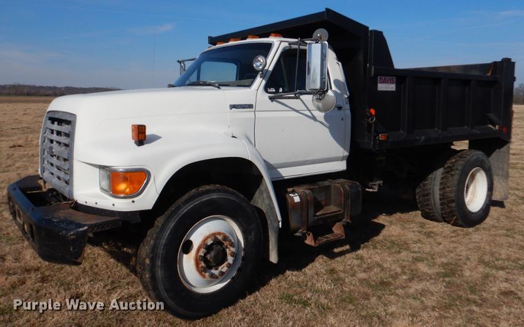image for item JD9469 1998 Ford F800  dump truck