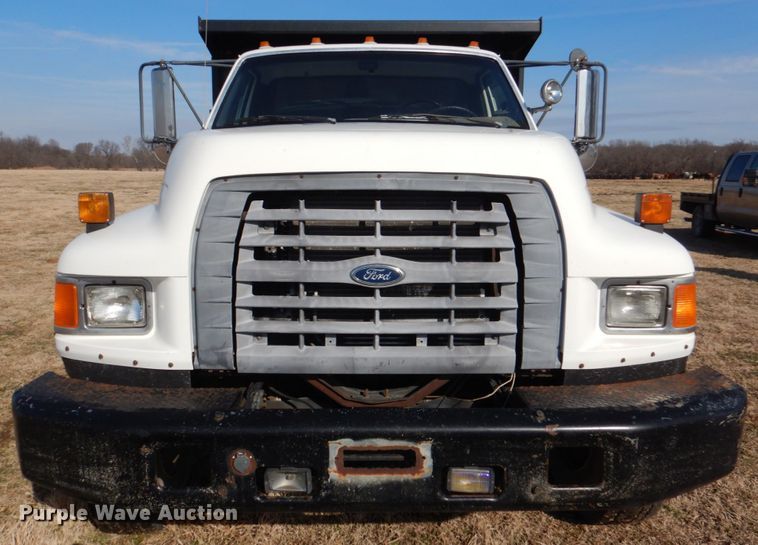 image for item JD9469 1998 Ford F800  dump truck